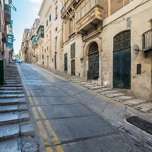 Kampnar Living 3* Valletta