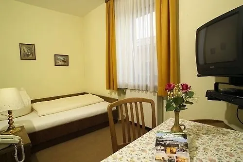 Guest house Fruehstueckspension Meyer, Familie Orthacker Graz